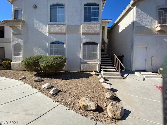 MLS: 2352720 Condo For Sale