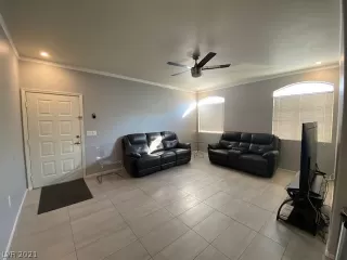 Photo #4: 2352720 Listing