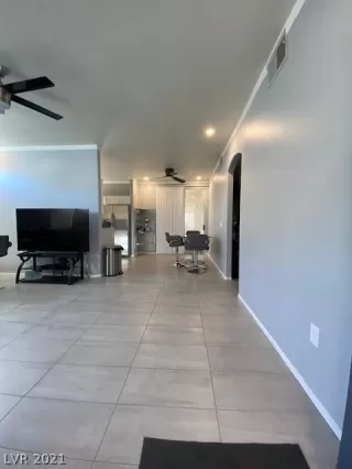 Photo #5: 2352720 Listing