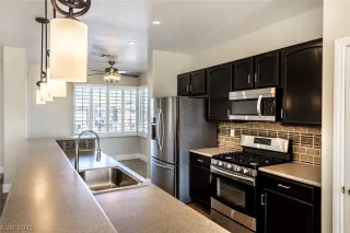 Photo #4: 2352730 Listing 