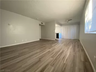 Photo #2: 2352758 Listing 