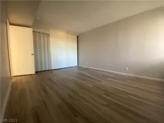 Photo #6: 2352758 Listing 