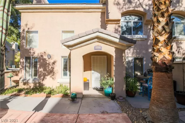 MLS: 2352786 Condo For Sale