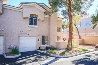 Photo #2: 2352786 Listing