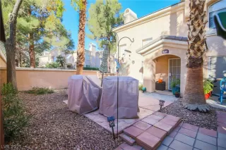 Photo #4: 2352786 Listing