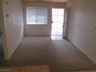 Photo #3: 2352797 Listing