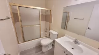 Photo #5: 2352807 Listing 