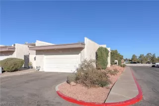 Photo #1: 2352809 Listing 