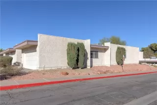 Photo #2: 2352809 Listing 