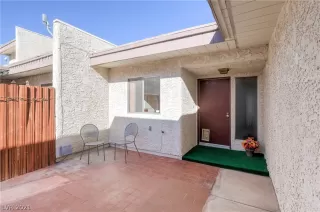 Photo #4: 2352809 Listing 