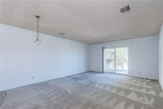 Photo #6: 2352809 Listing 