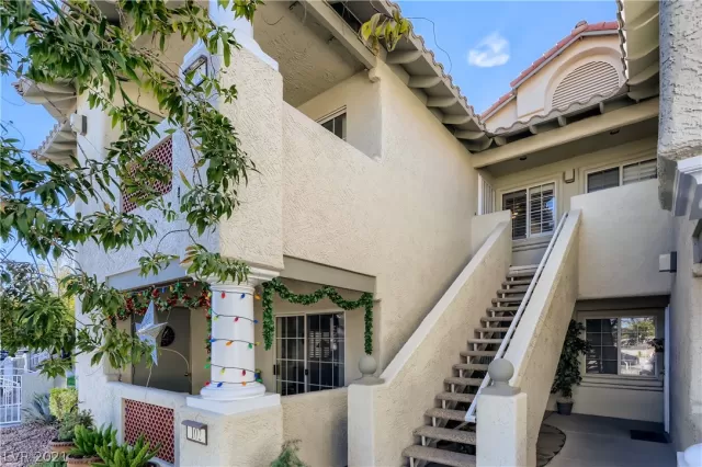 MLS: 2352825 Condo For Sale