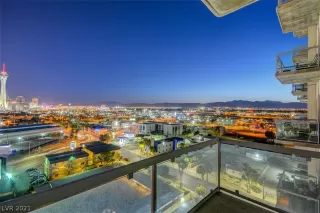 Photo #5: 2352851 Listing 