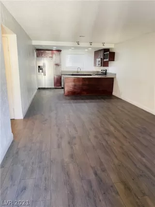 Photo #1: 2352865 Listing 