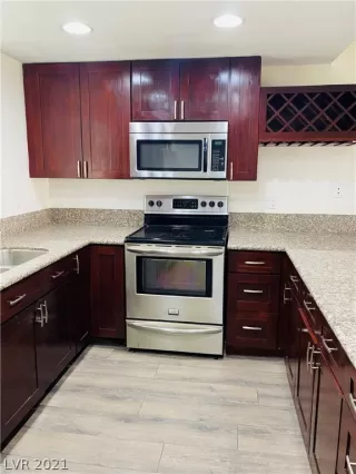 Photo #3: 2352865 Listing 