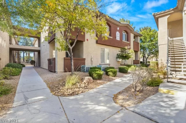 MLS: 2352866 Condo For Sale