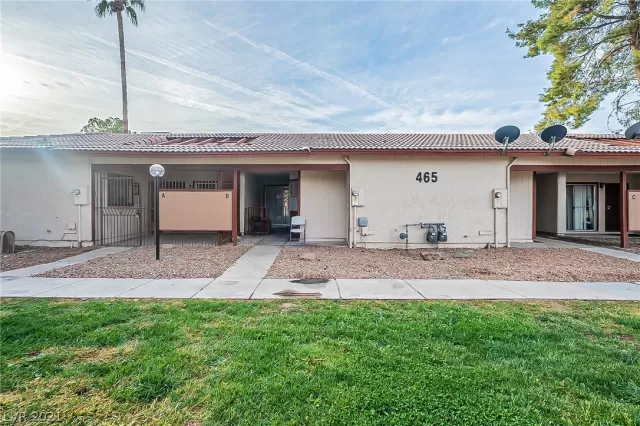 MLS: 2352870 Condo For Sale