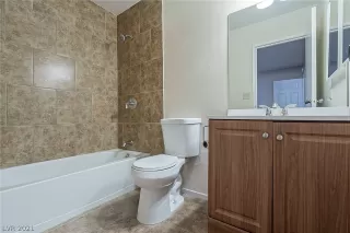 Photo #5: 2352870 Listing 