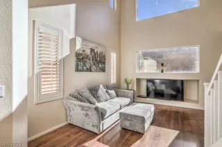 Photo #2: 2352936 Listing