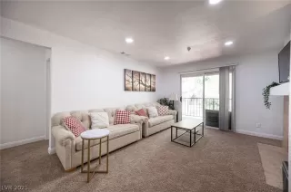 Photo #2: 2352959 Listing