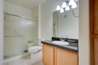 Photo #5: 2352960 Listing 