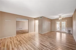 Photo #4: 2353022 Listing