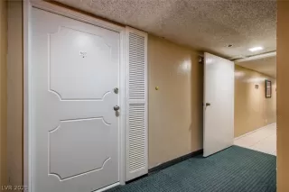 Photo #1: 2353033 Listing 