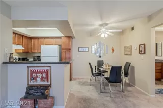 Photo #5: 2353035 Listing 