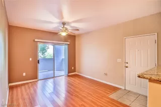 Photo #4: 2353043 Listing