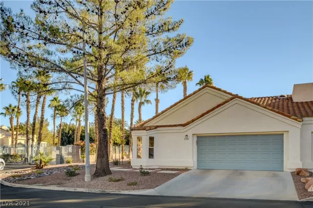 MLS: 2353085 Condo For Sale