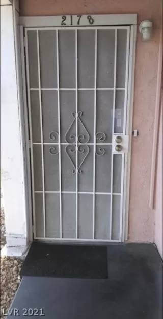 Photo #2: 2353142 Listing