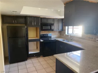 Photo #2: 2353174 Listing