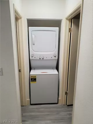 Photo #6: 2353192 Listing 