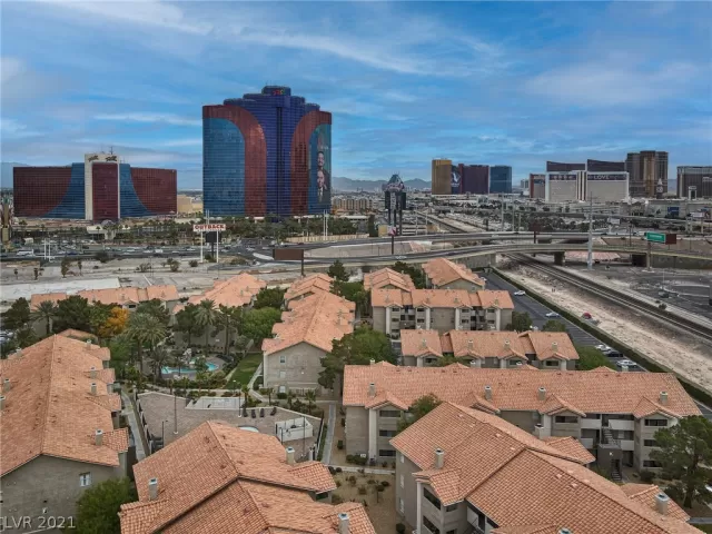 MLS: 2353204 Condo For Sale