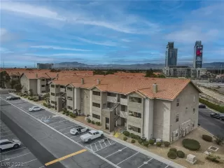 Photo #1: 2353204 Listing 