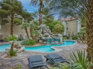 Photo #3: 2353204 Listing 