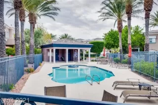 Photo #3: 2353214 Listing