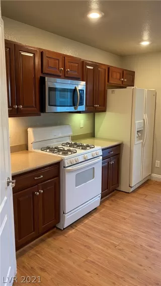 Photo #3: 2353215 Listing 