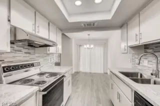 Photo #5: 2353219 Listing 