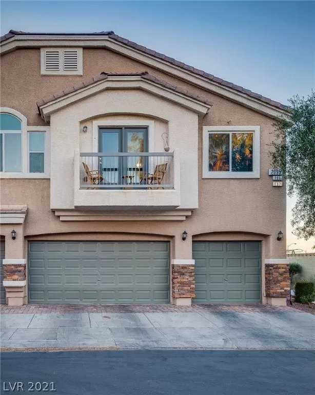 MLS: 2353227 Condo For Sale