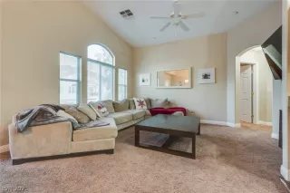 Photo #6: 2353227 Listing