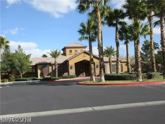 MLS: 2353236 Condo For Sale