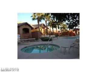 Photo #3: 2353236 Listing