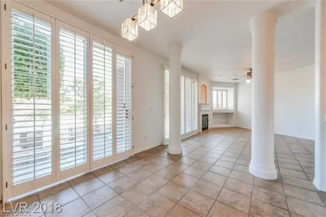 MLS: 2353251 Condo For Sale