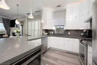 Photo #4: 2353256 Listing 