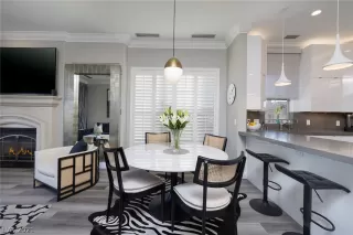 Photo #5: 2353256 Listing 