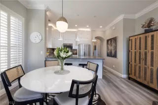 Photo #6: 2353256 Listing 