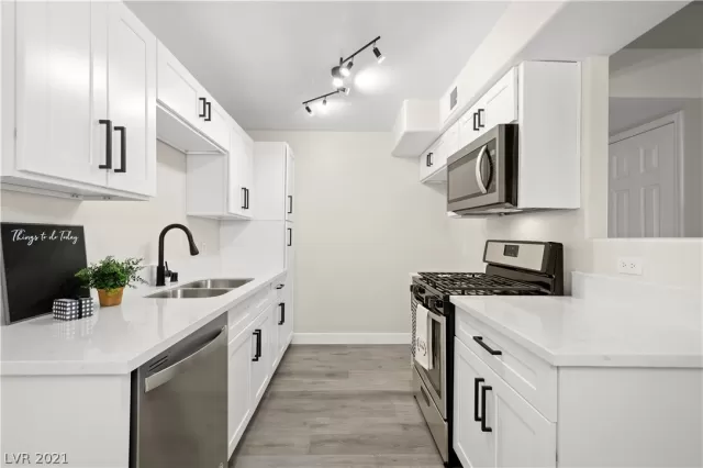 MLS: 2353263 Condo For Sale