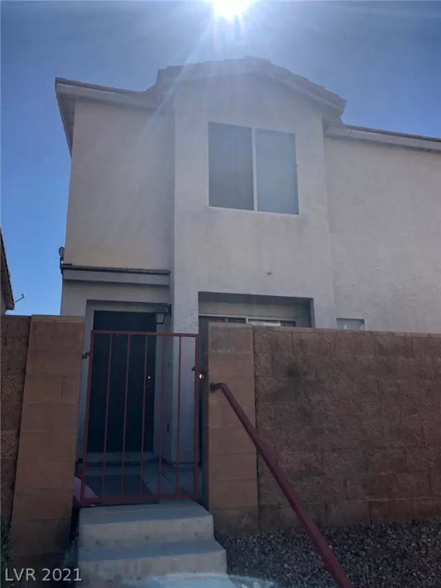 MLS: 2353276 Condo For Sale