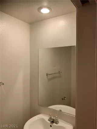 Photo #3: 2353276 Listing 